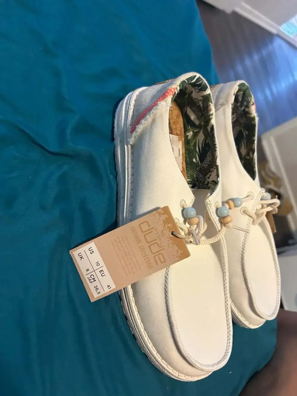 HEYDUDE Women's Wendy Natural Salt White Slip-On Casual Shoes - Picture 8 of 8